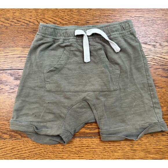 Rylee + Cru Green Pocket Shorts Size 18-24 Months - Picture 1 of 4
